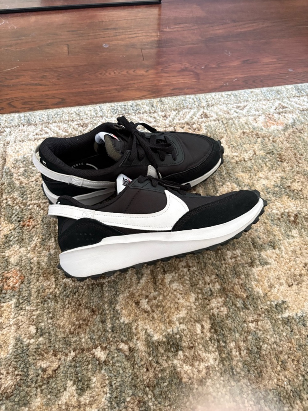 Nike Waffle Debut Women’s Size 6 - Picture 3 of 5